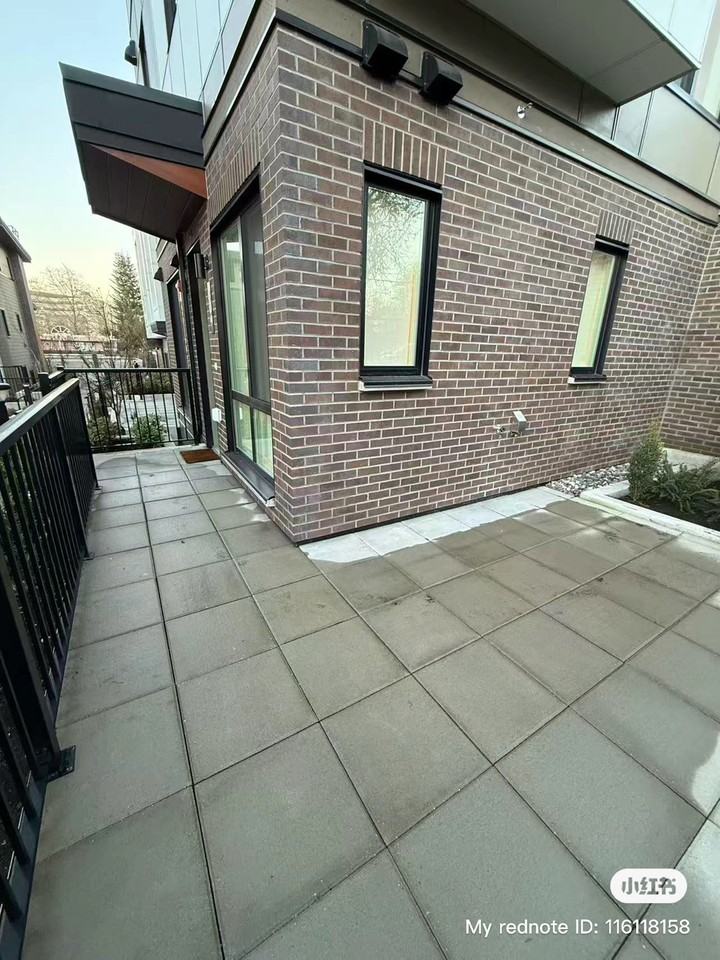 851 W 33rd Ave - Photo 7 of 9