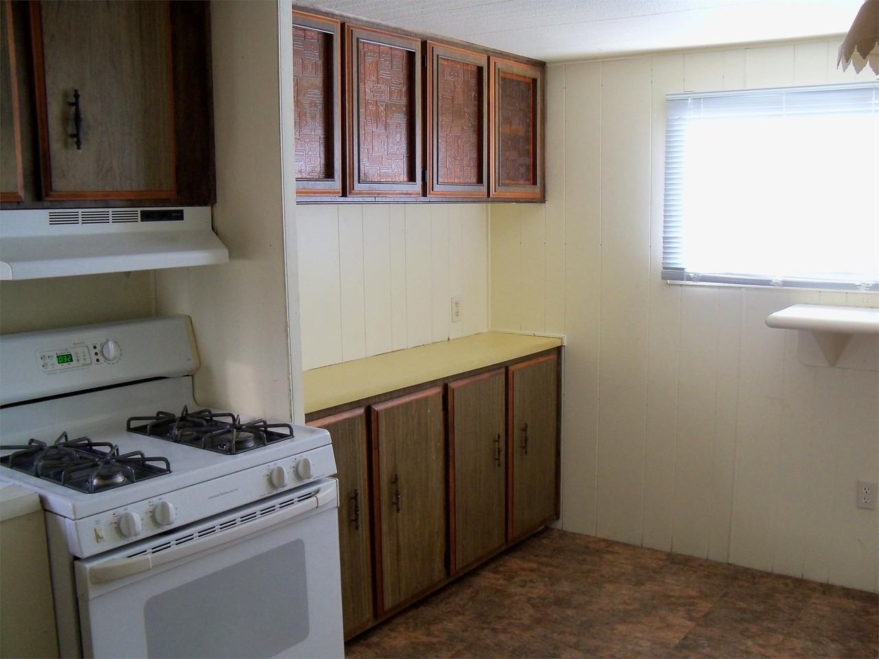 2226 Bench Blvd - Photo 3 of 9