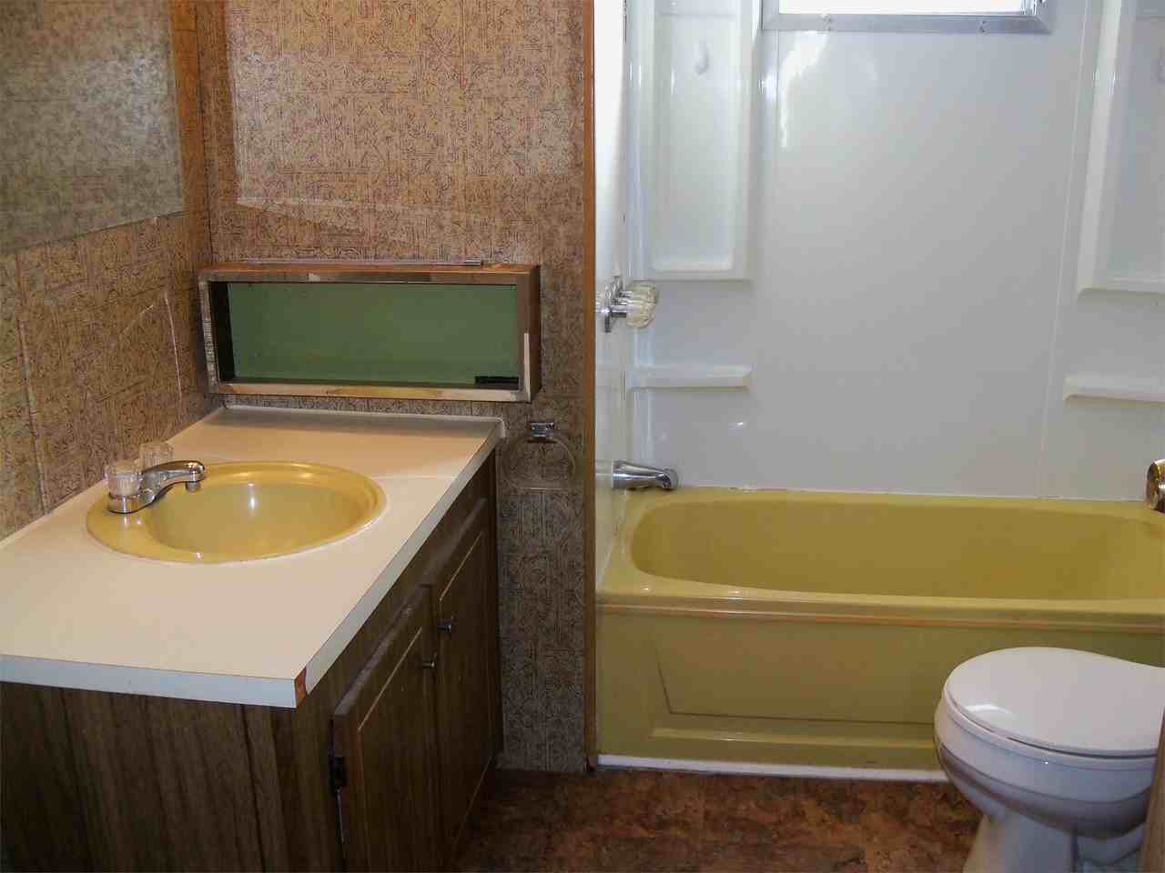 2226 Bench Blvd - Photo 7 of 9