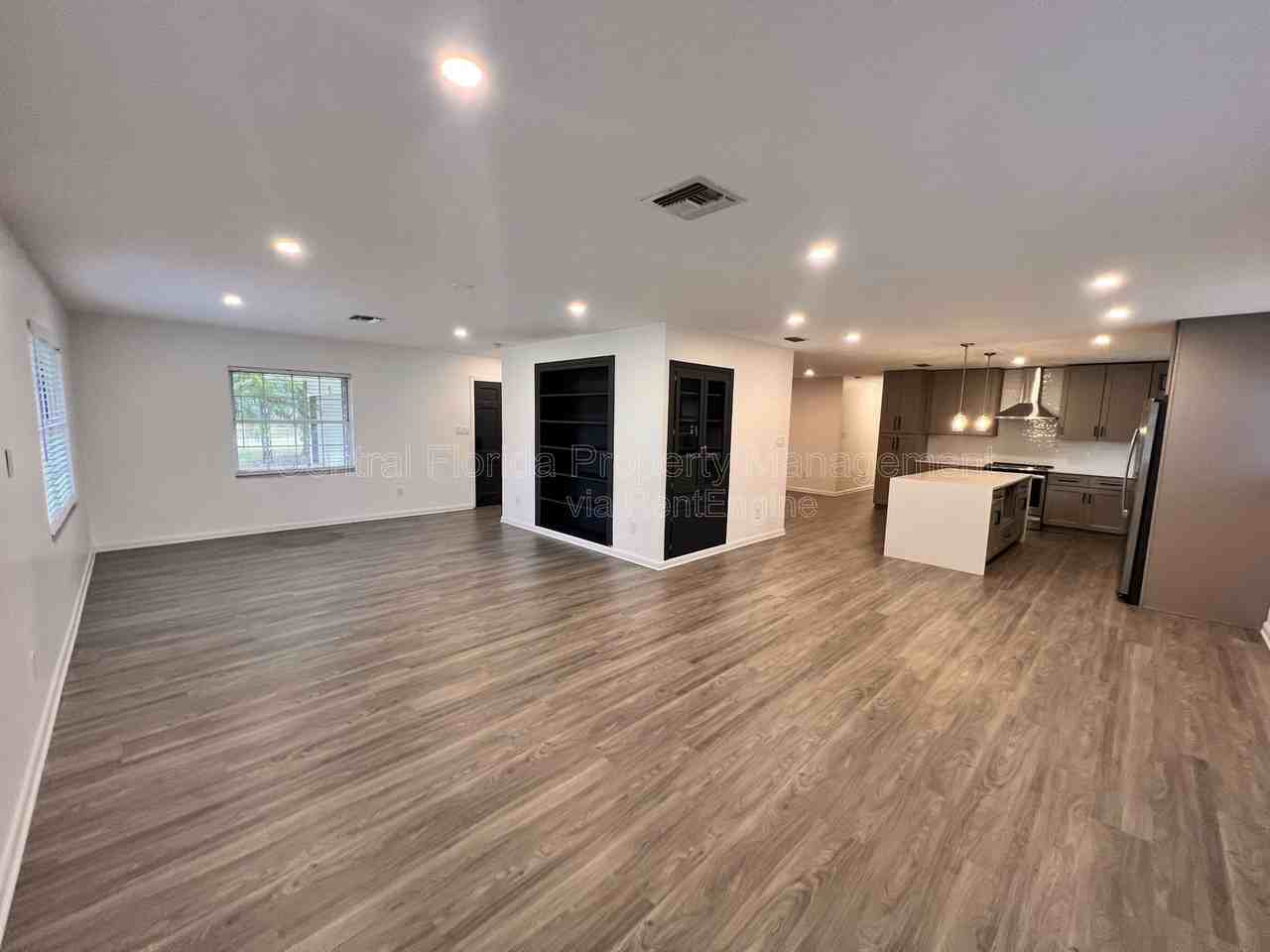 2080 Thunderbird Trl - Photo 4 of 21