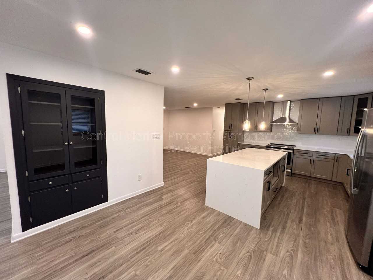 2080 Thunderbird Trl - Photo 5 of 21