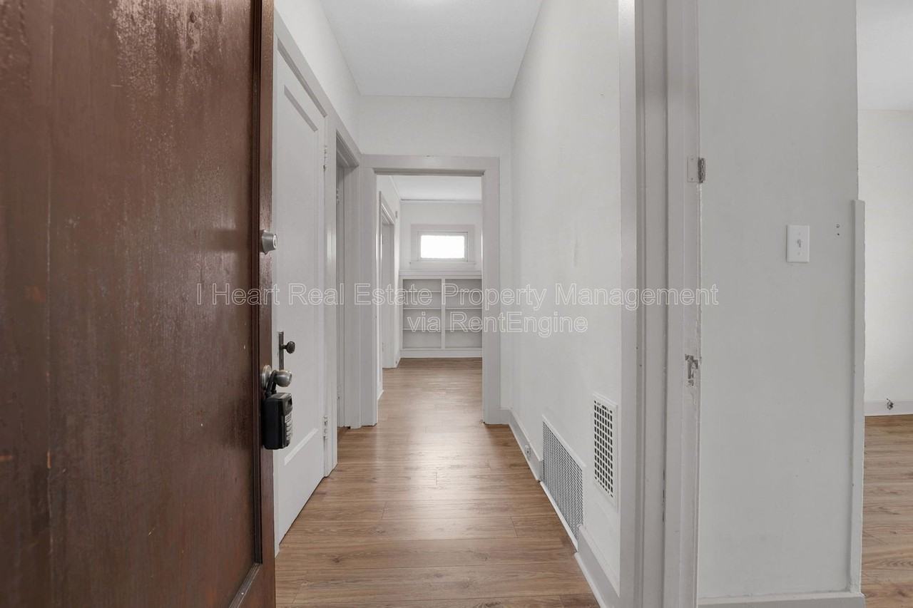 269 Morrison Ave #C - Photo 5 of 25