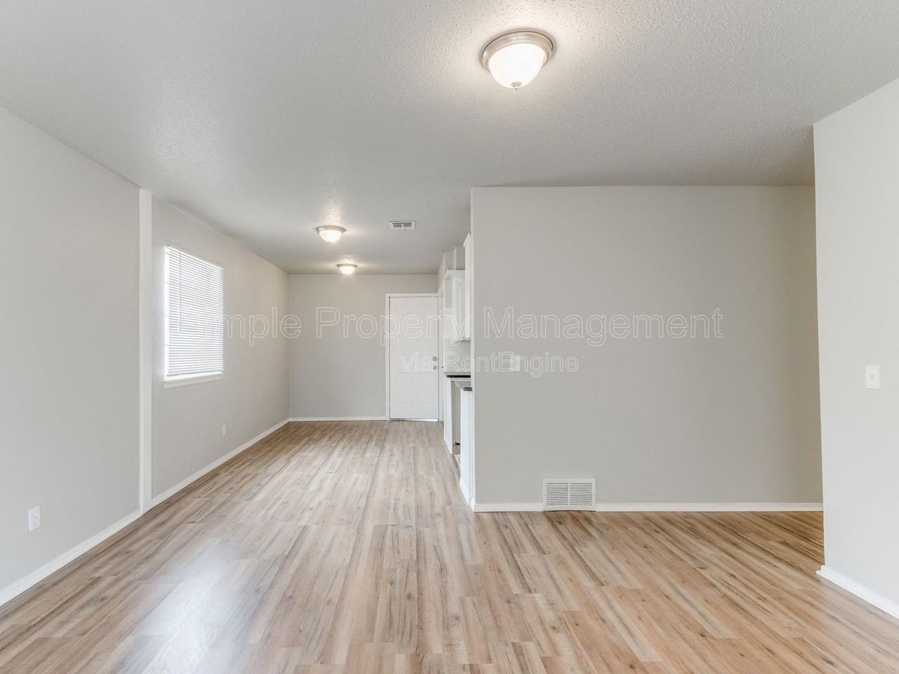 7432 Nw 27th St - Photo 6 of 27