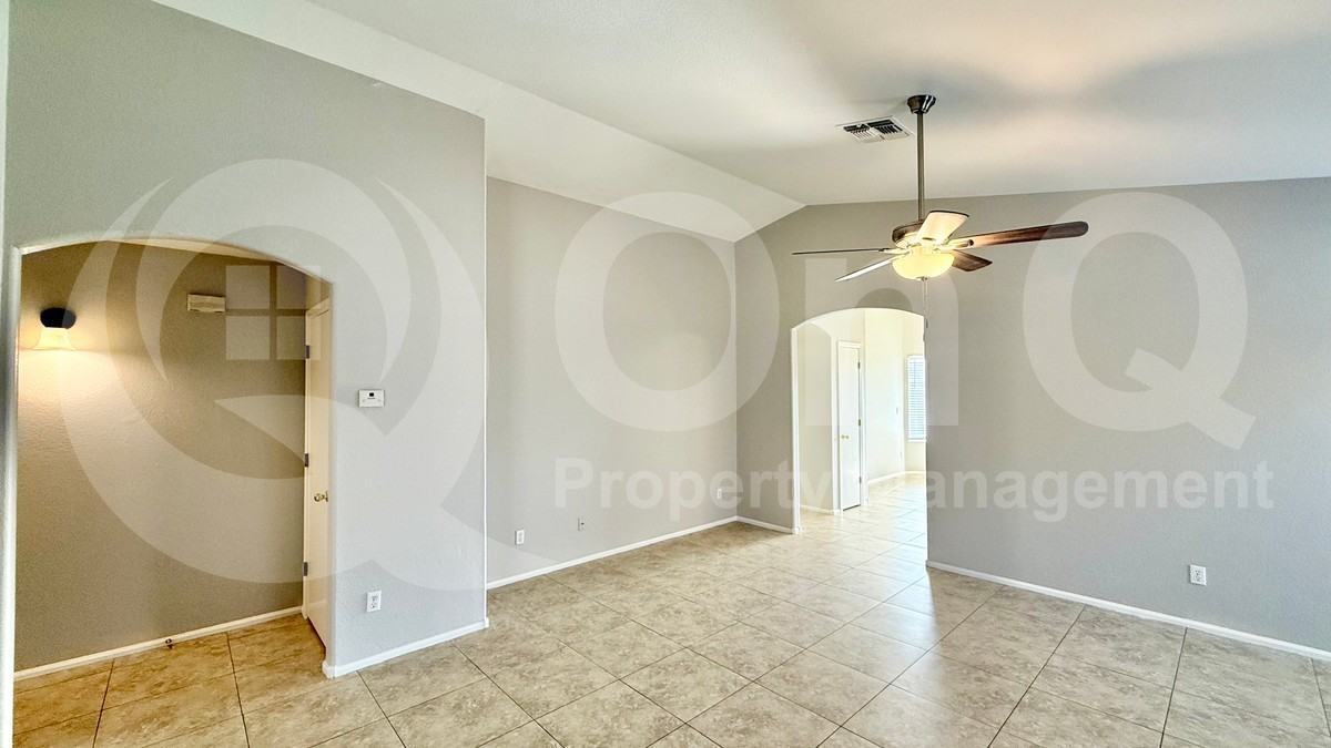 1045 E Nardini St - Photo 3 of 20