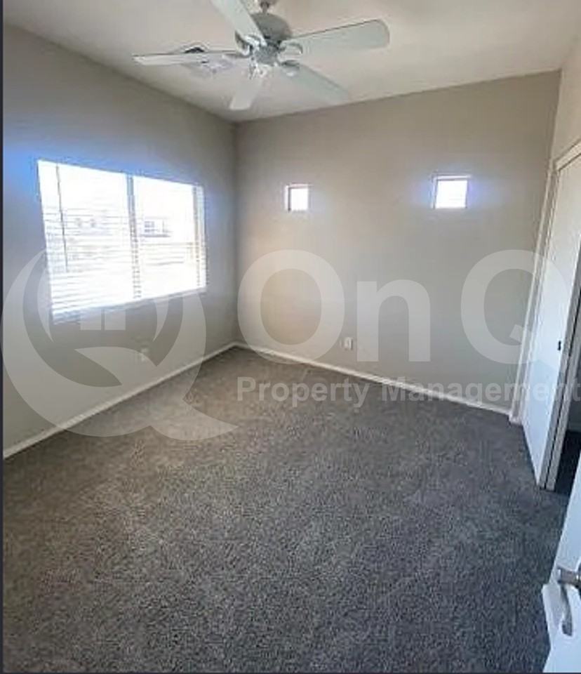 9012 W Hess St - Photo 4 of 8