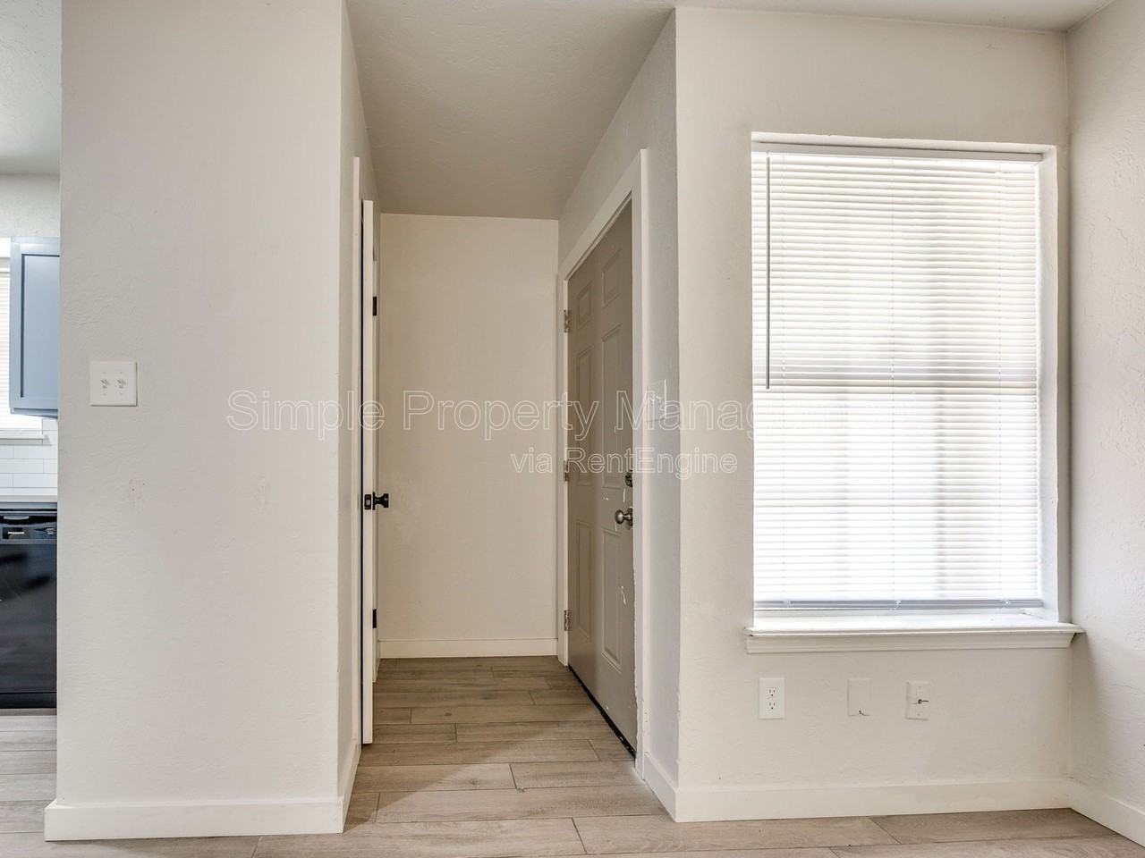 2207 Donna Dr - Photo 3 of 12