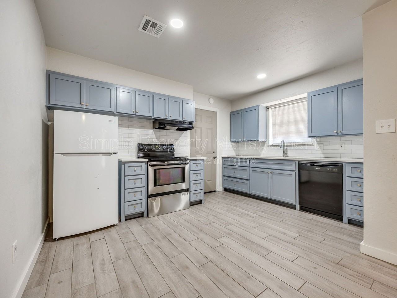 2207 Donna Dr - Photo 4 of 12