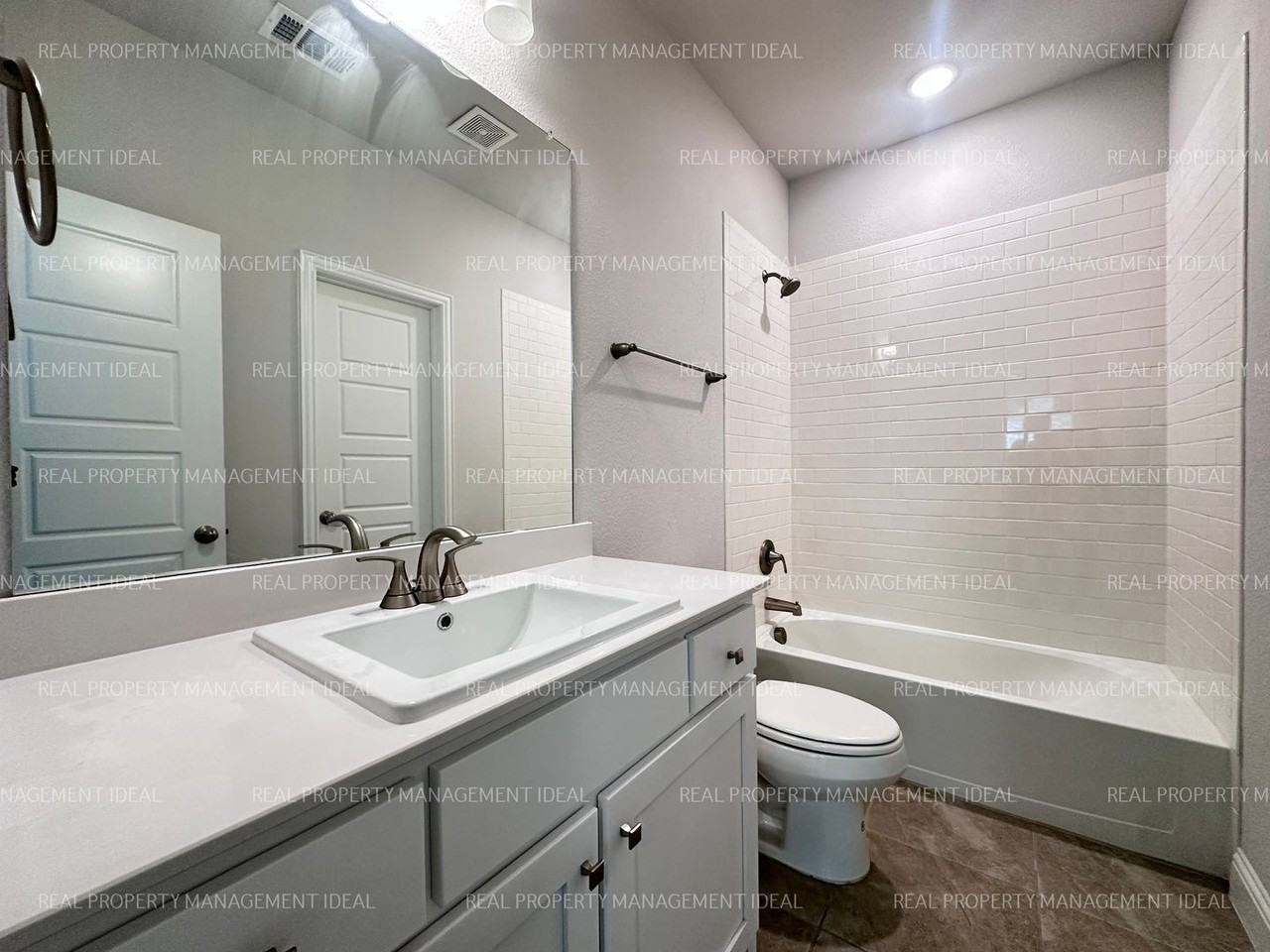 2213 Palomino St - Photo 6 of 30