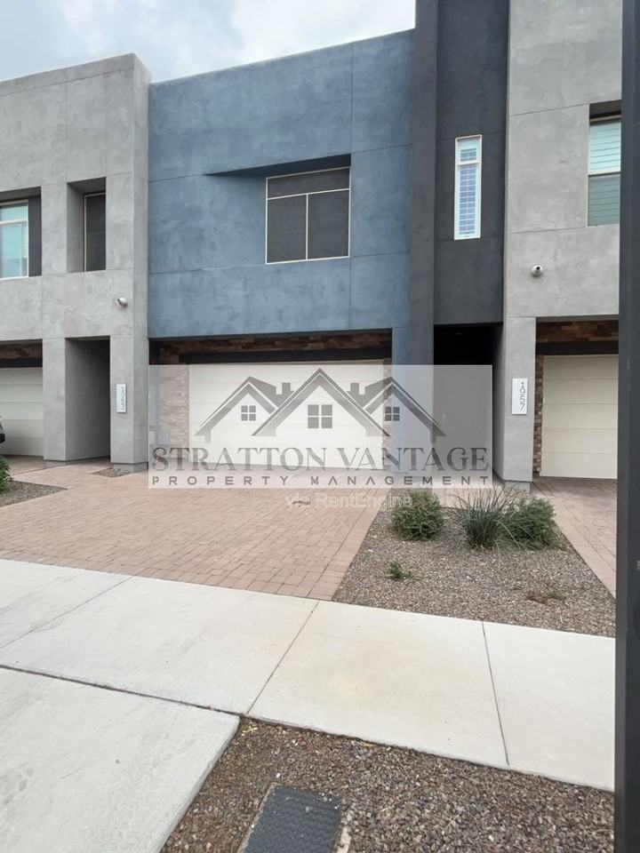 1953 W Kinfield Trl - Photo 2 of 4