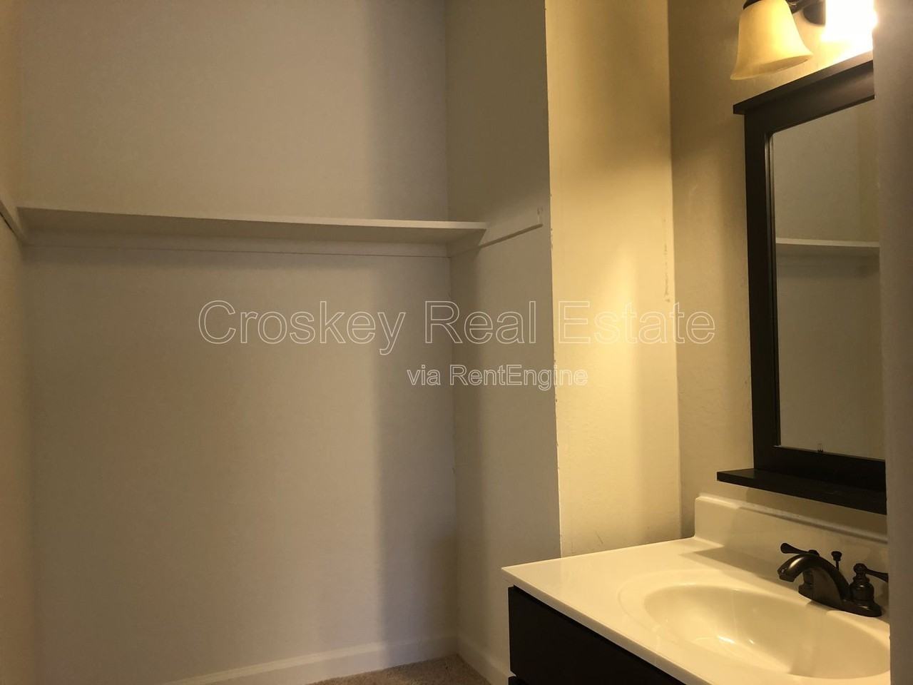 3100 Hemlock St - Photo 2 of 12