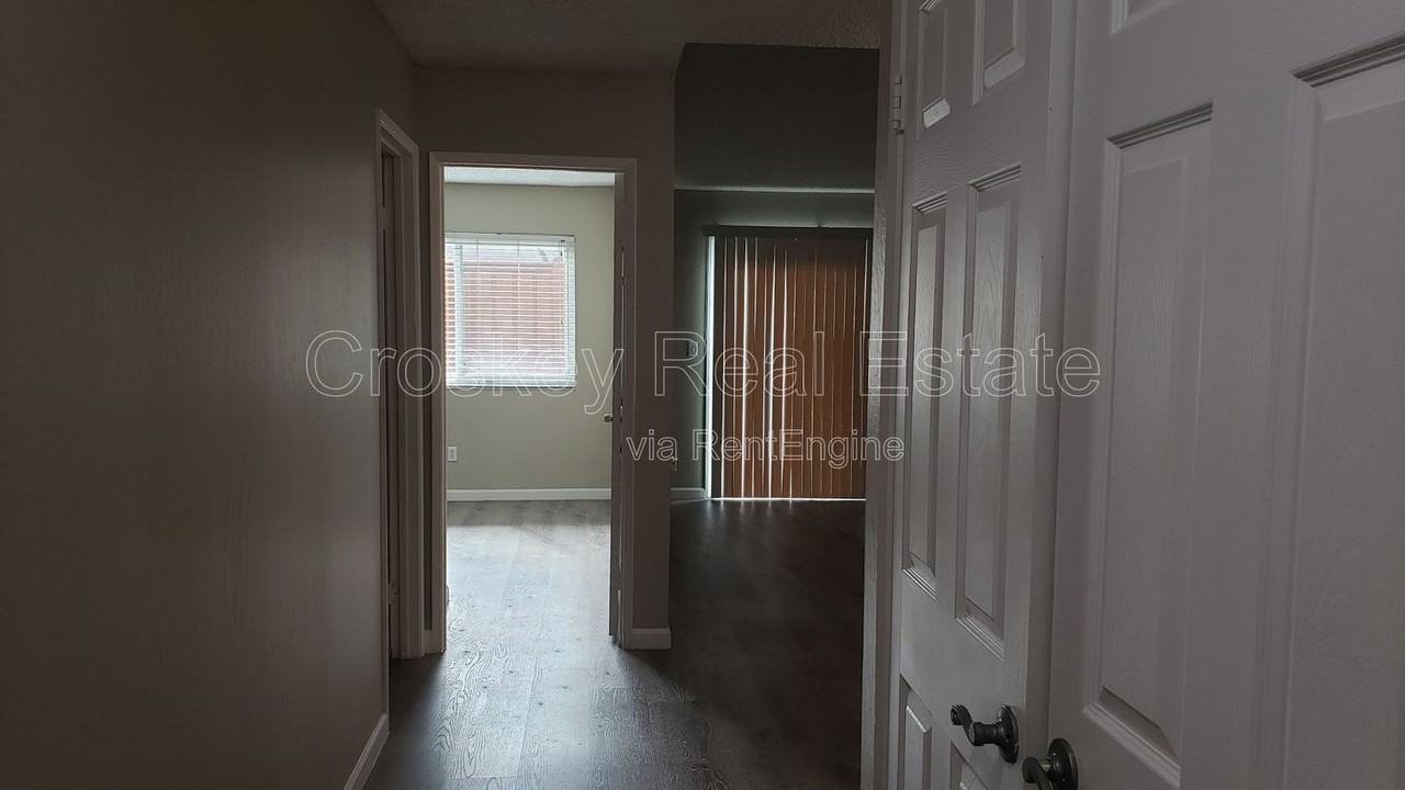 3100 Hemlock St - Photo 7 of 12