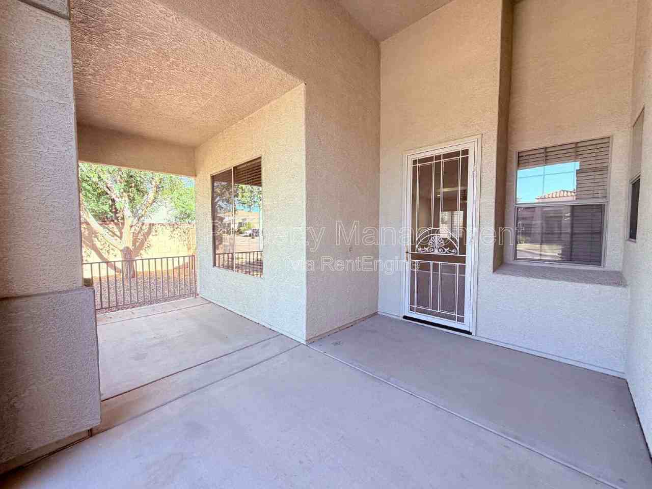 1860 E Woodsman Pl - Photo 4 of 34