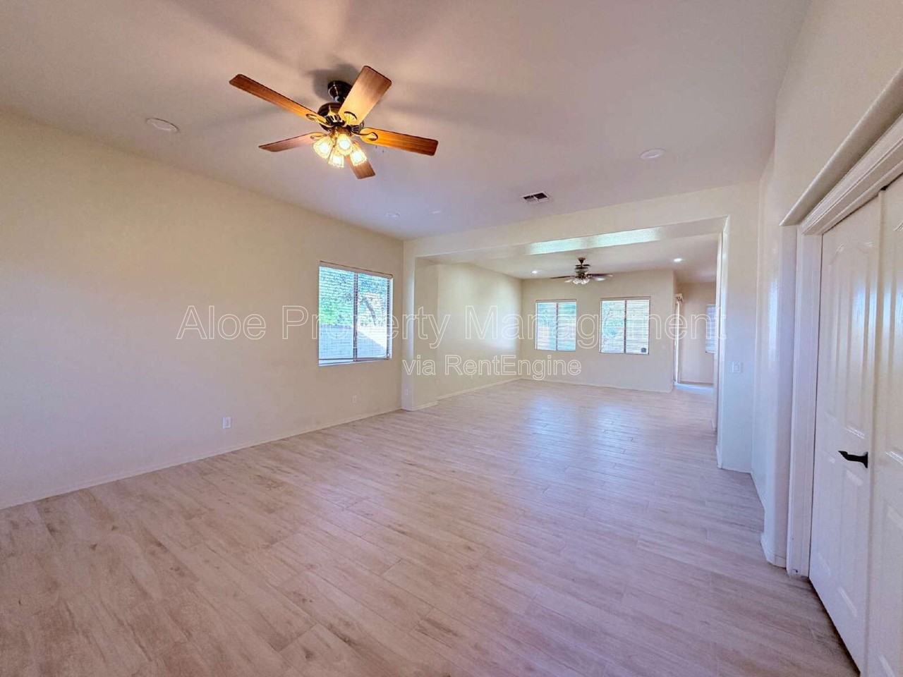 1860 E Woodsman Pl - Photo 5 of 34