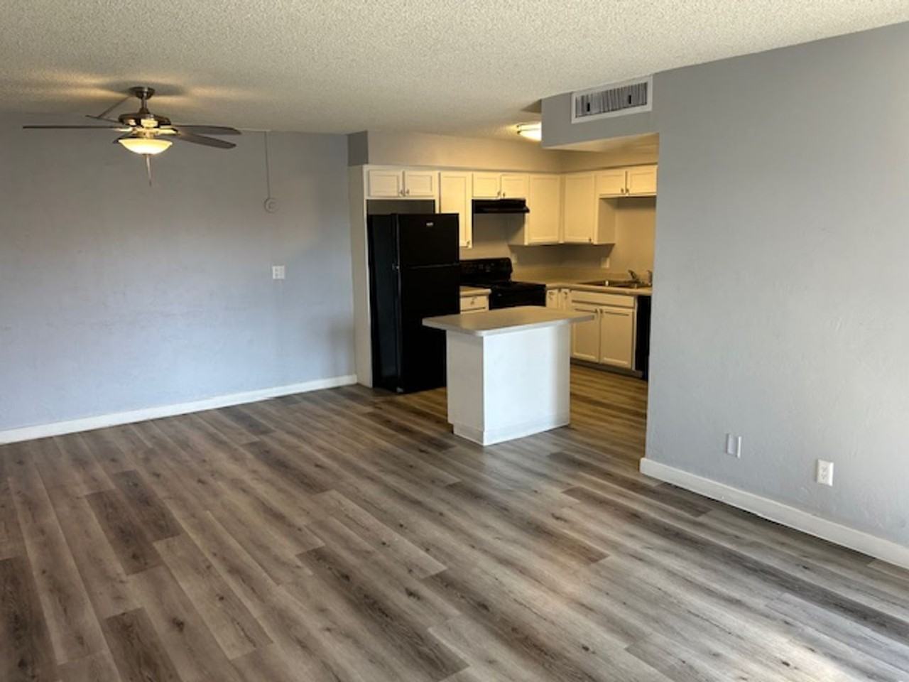 2350 E Water St #B203 - Photo 2 of 12