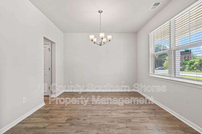 135 Atlantic Breeze Dr - Photo 5 of 36