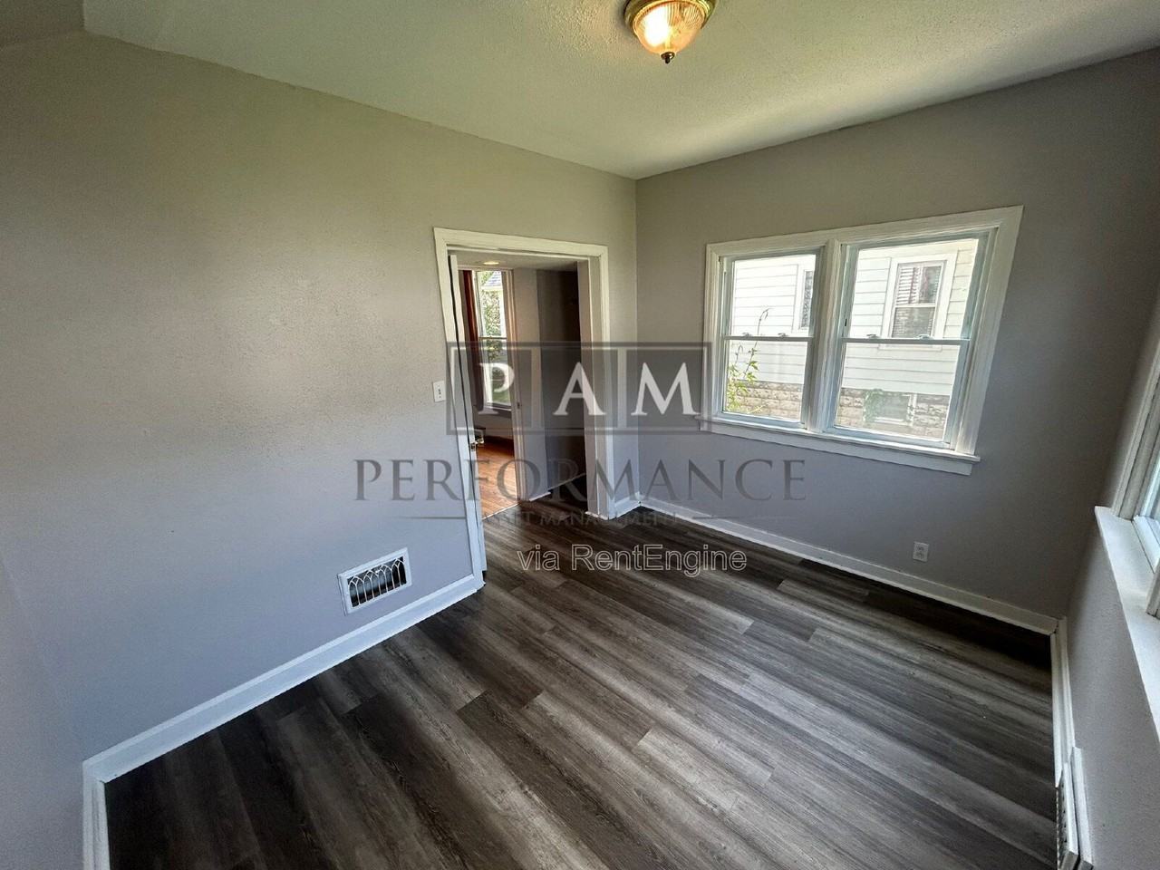 3269 S New York Ave - Photo 7 of 15