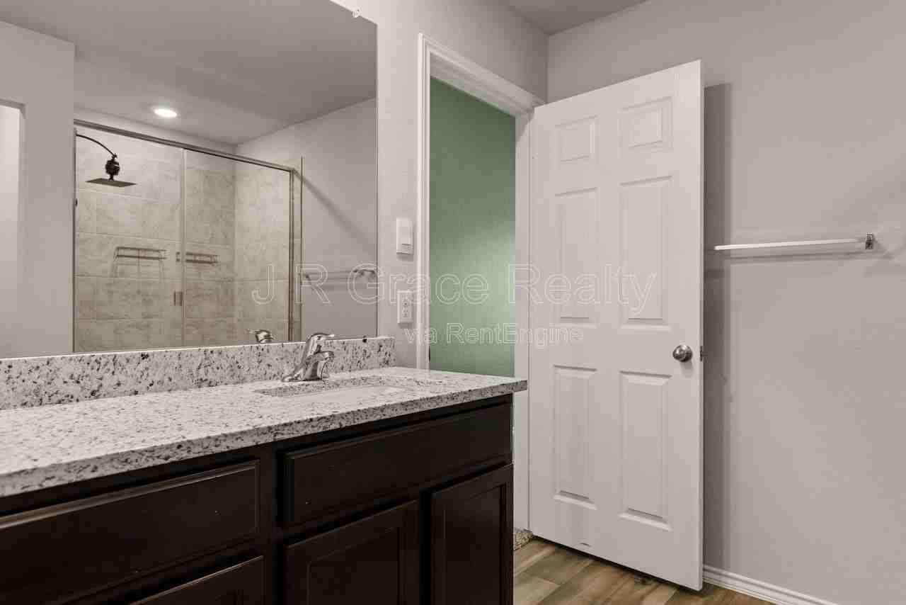 6905 Guadalupe Rd - Photo 2 of 27