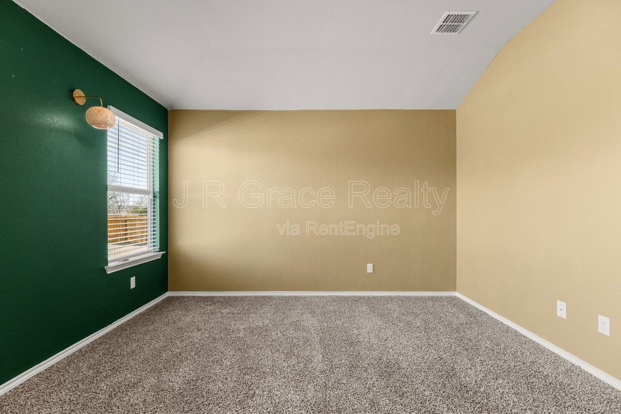 6905 Guadalupe Rd - Photo 6 of 27