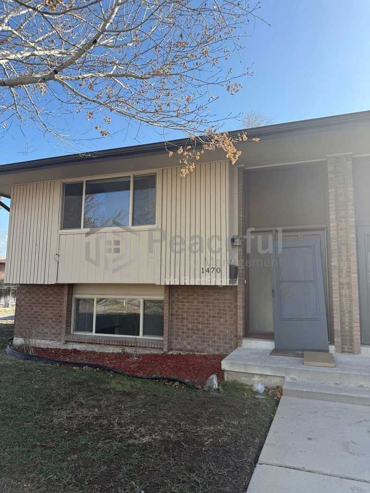 1470 E Brooklane Cir - Photo 6 of 16