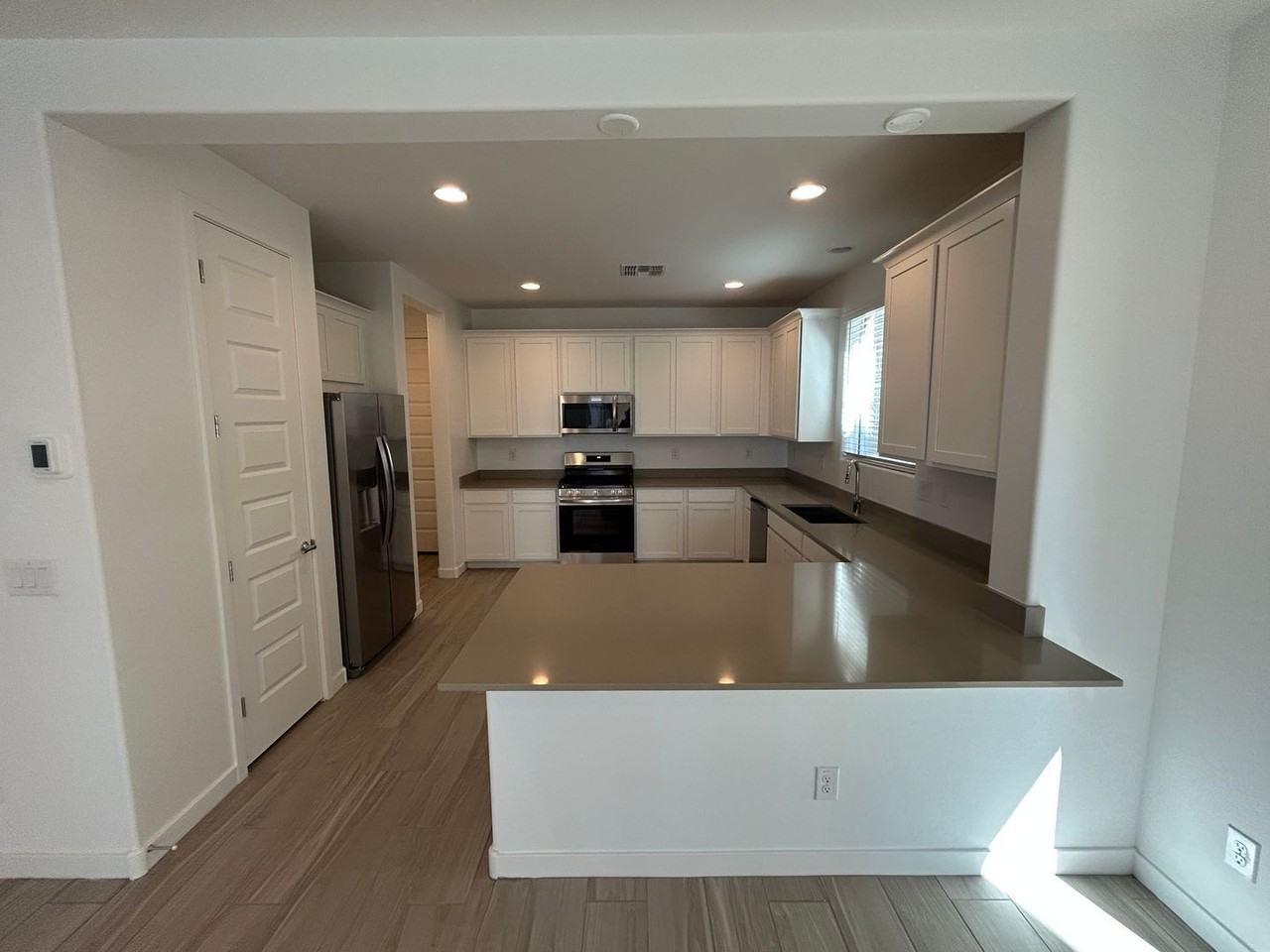 2942 N 98th Ln - Photo 4 of 26