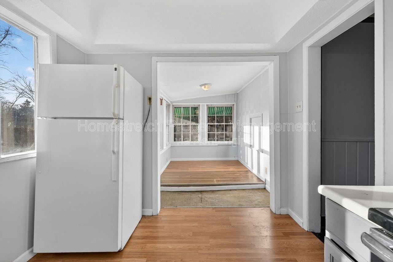 7160 Beulah Ave - Photo 5 of 24