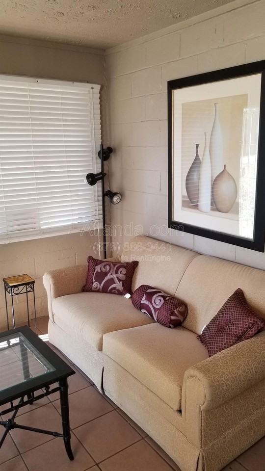 1178 Garibaldi St Sw - Photo 6 of 7