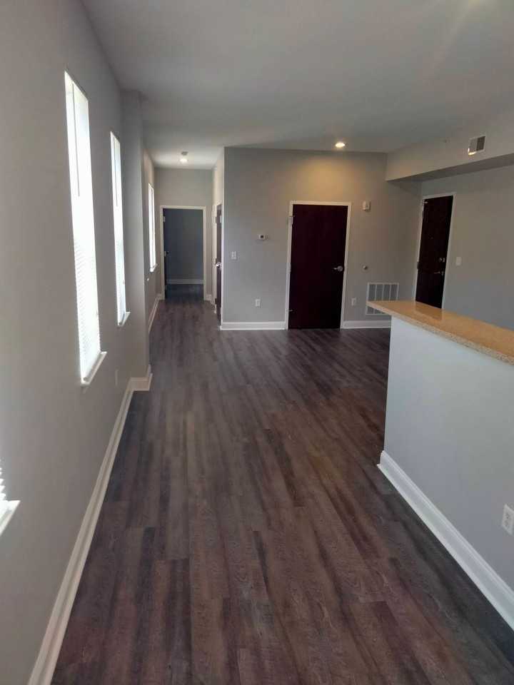 206210 Farmington Ave #509