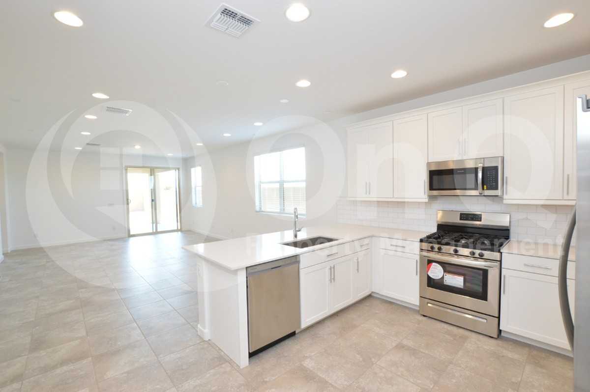 9347 W Glenrosa Ave - Photo 3 of 24