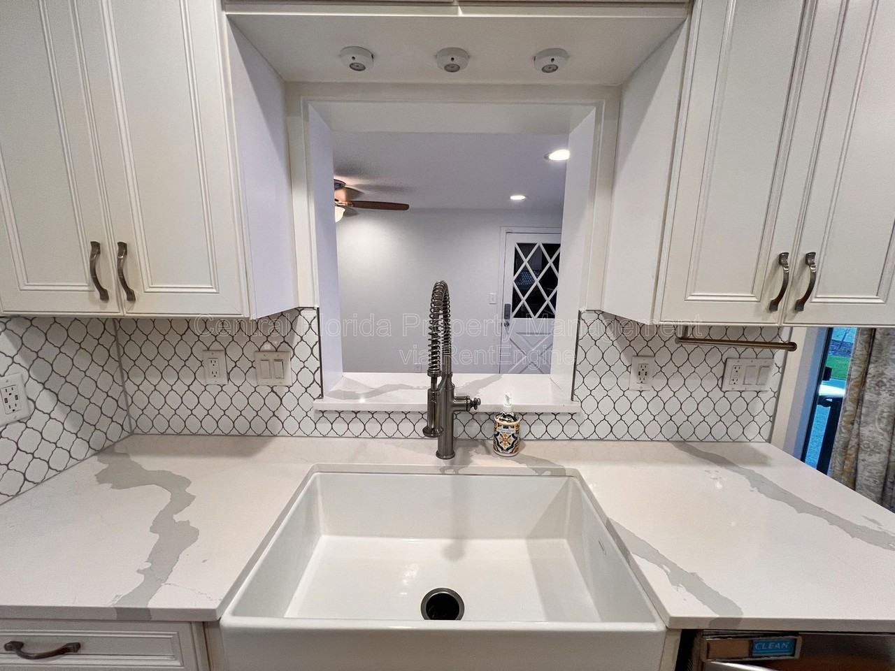 2203 Montana St - Photo 6 of 29