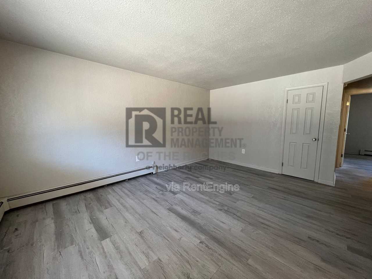 1001 Emigh St #109 - Photo 5 of 24