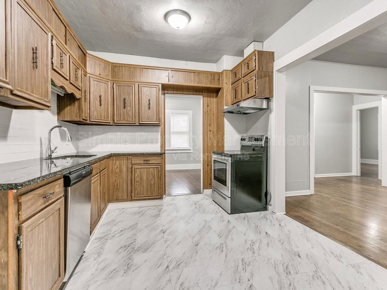 2713 Nw 14th St - Photo 7 of 19