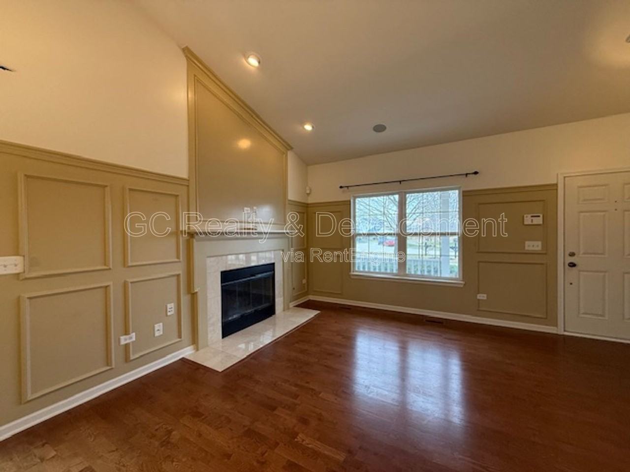 2481 Hearthstone Dr - Photo 4 of 17