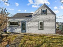 featured image of 22 Third School St