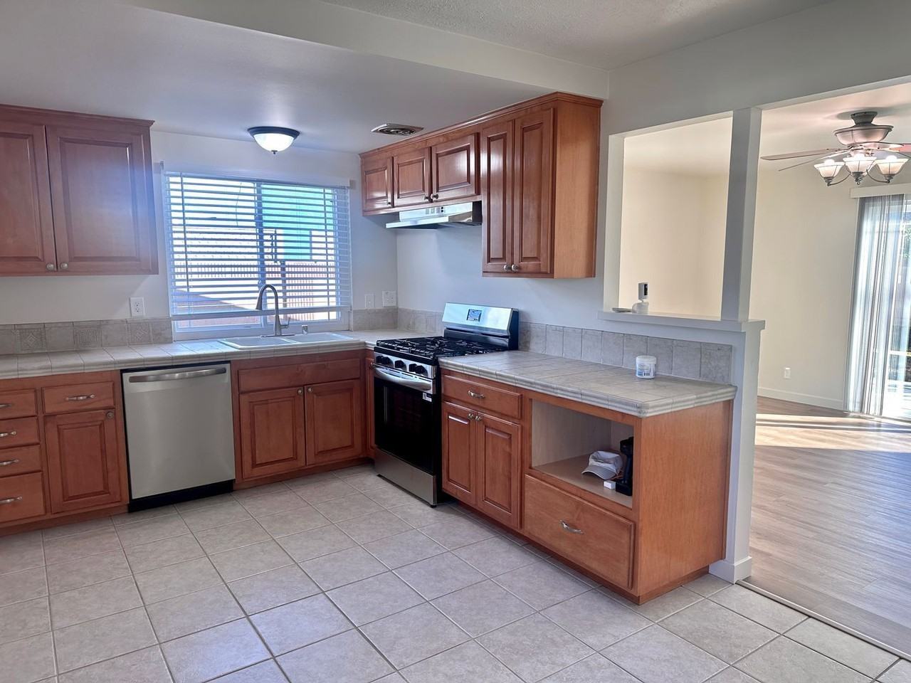 20334 Callaway Ave - Photo 3 of 15