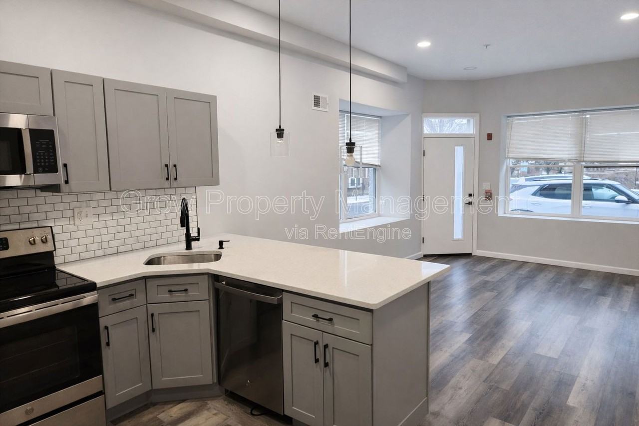 623 W Oxford St #1 - Photo 6 of 12