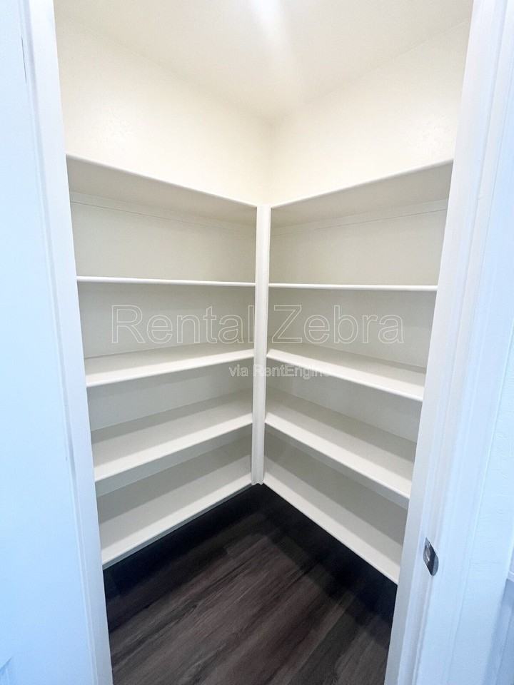 333 Halisan Ct - Photo 7 of 31