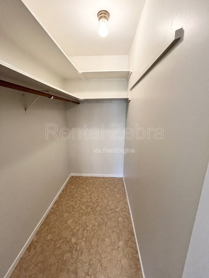 687 Vallie Ct - Photo 7 of 18