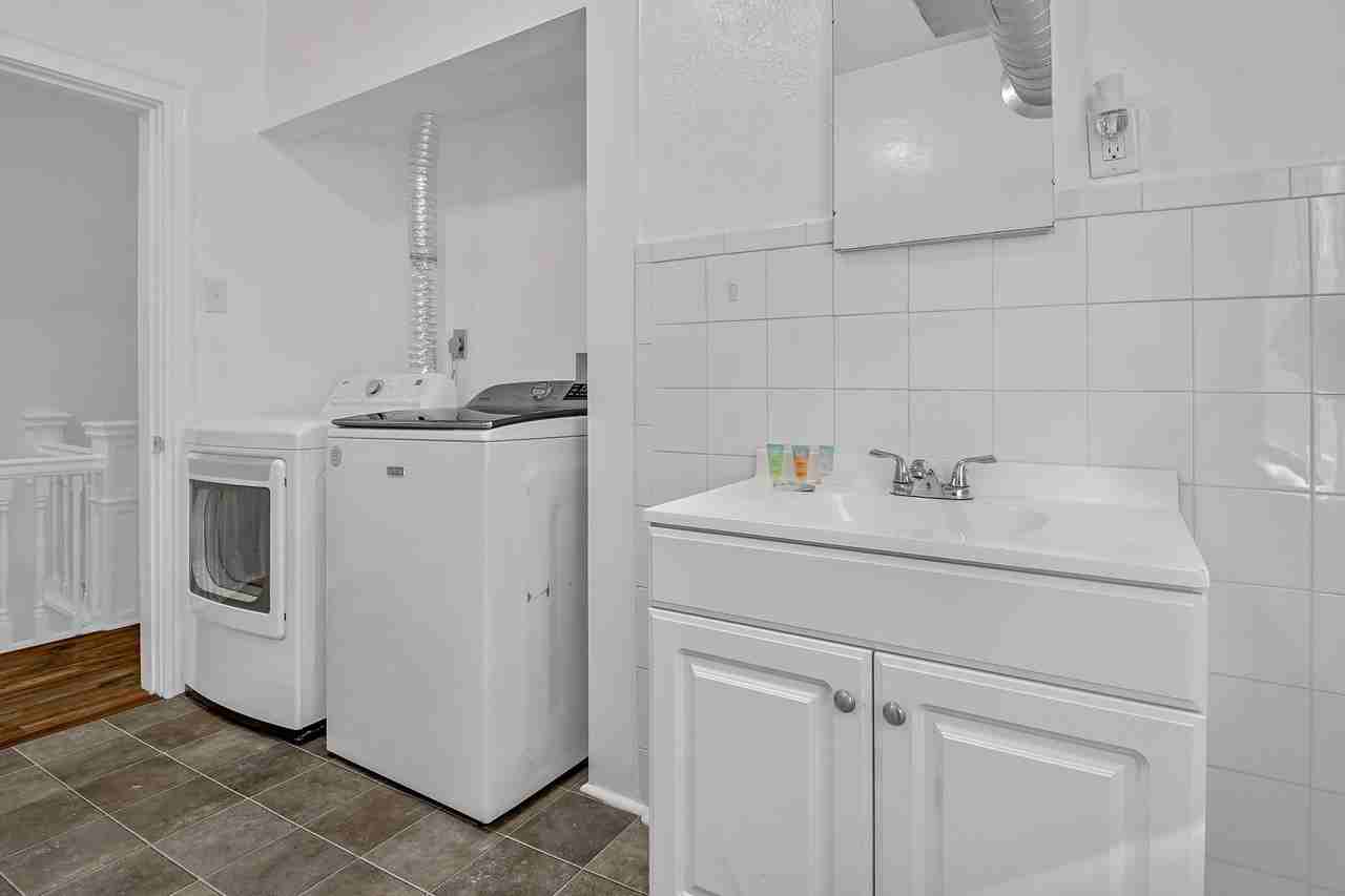 2116 N 3rd St #4 - Photo 4 of 10