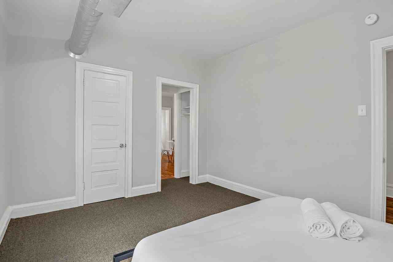 2116 N 3rd St #4 - Photo 6 of 10