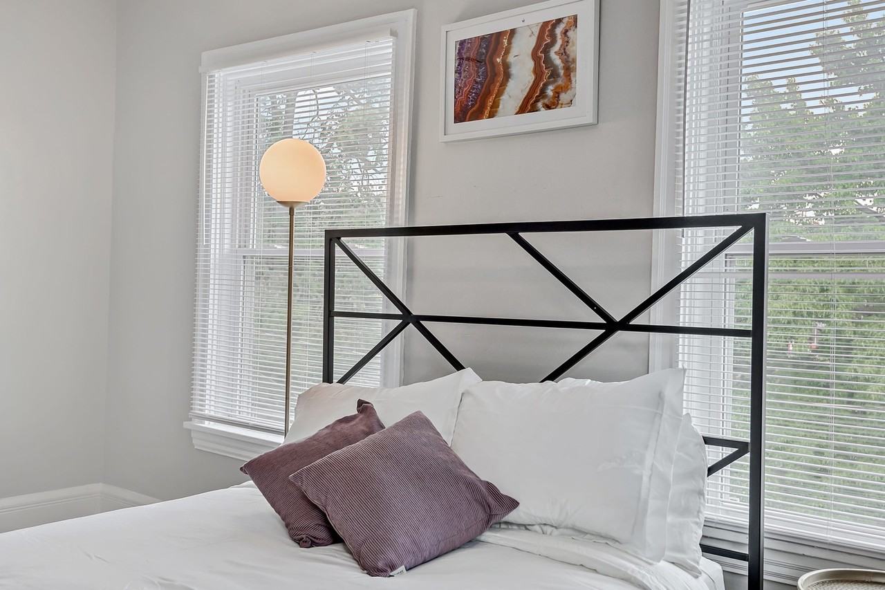 2116 N 3rd St #4 - Photo 5 of 10