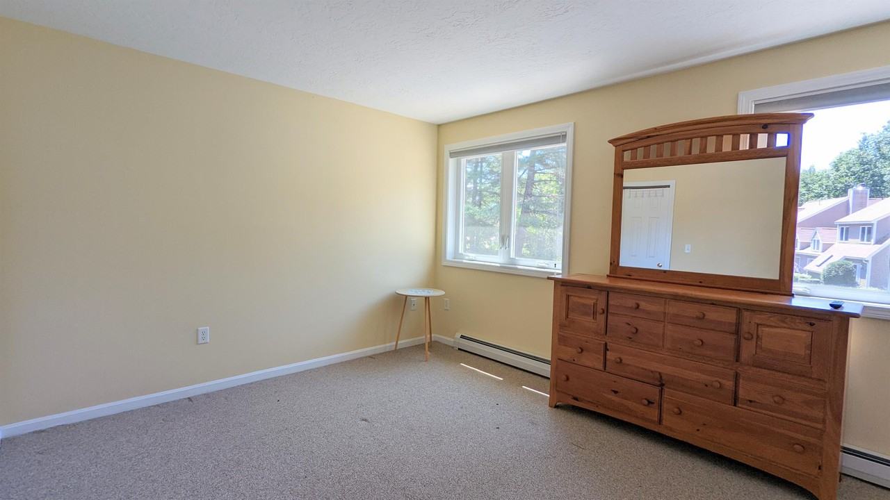 25 Alpine Cir #B - Photo 2 of 31