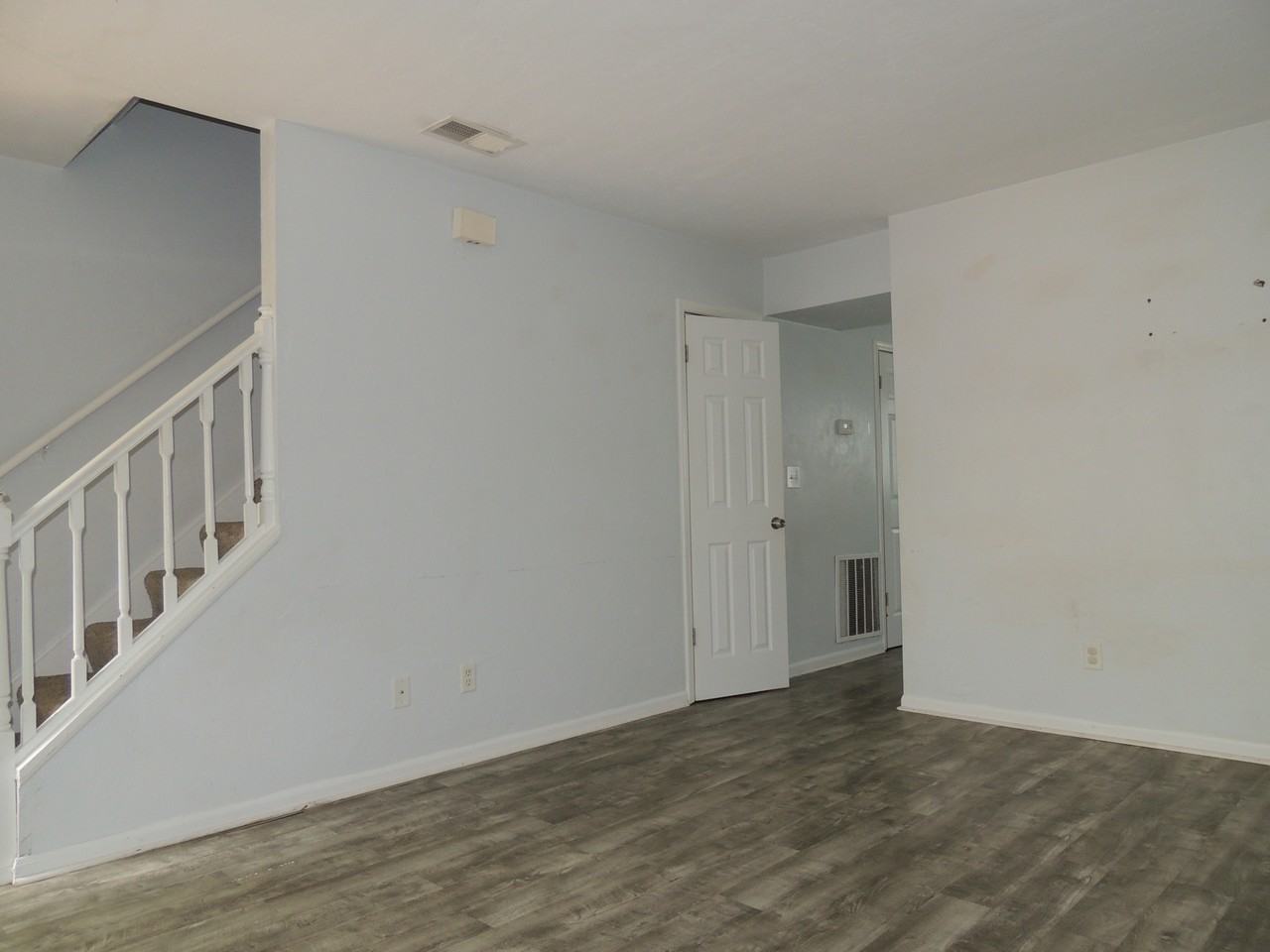 3701 Sw 29th Ter #C - Photo 3 of 9