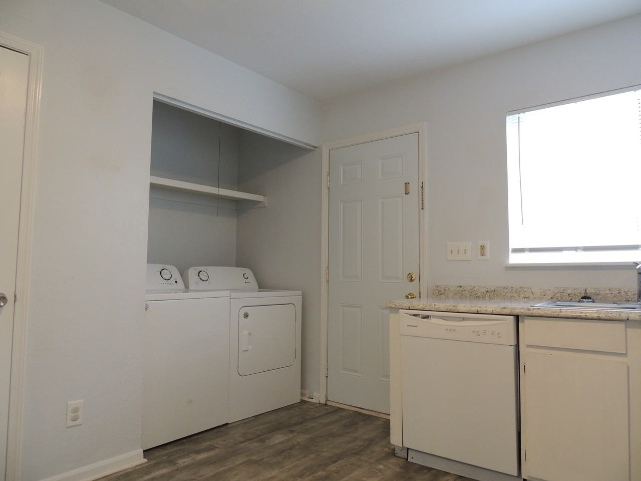 3701 Sw 29th Ter #C - Photo 2 of 9