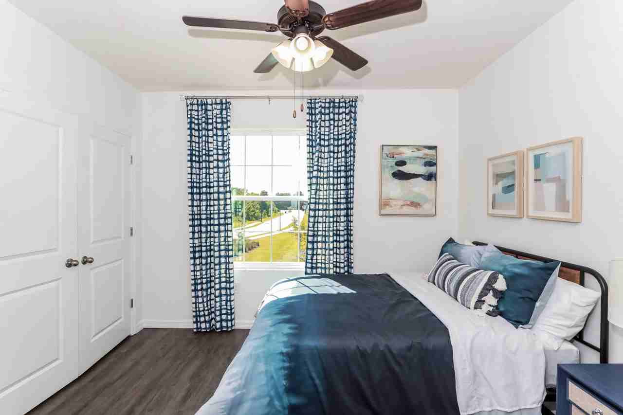 11977 Stoneport Pl - Photo 6 of 29