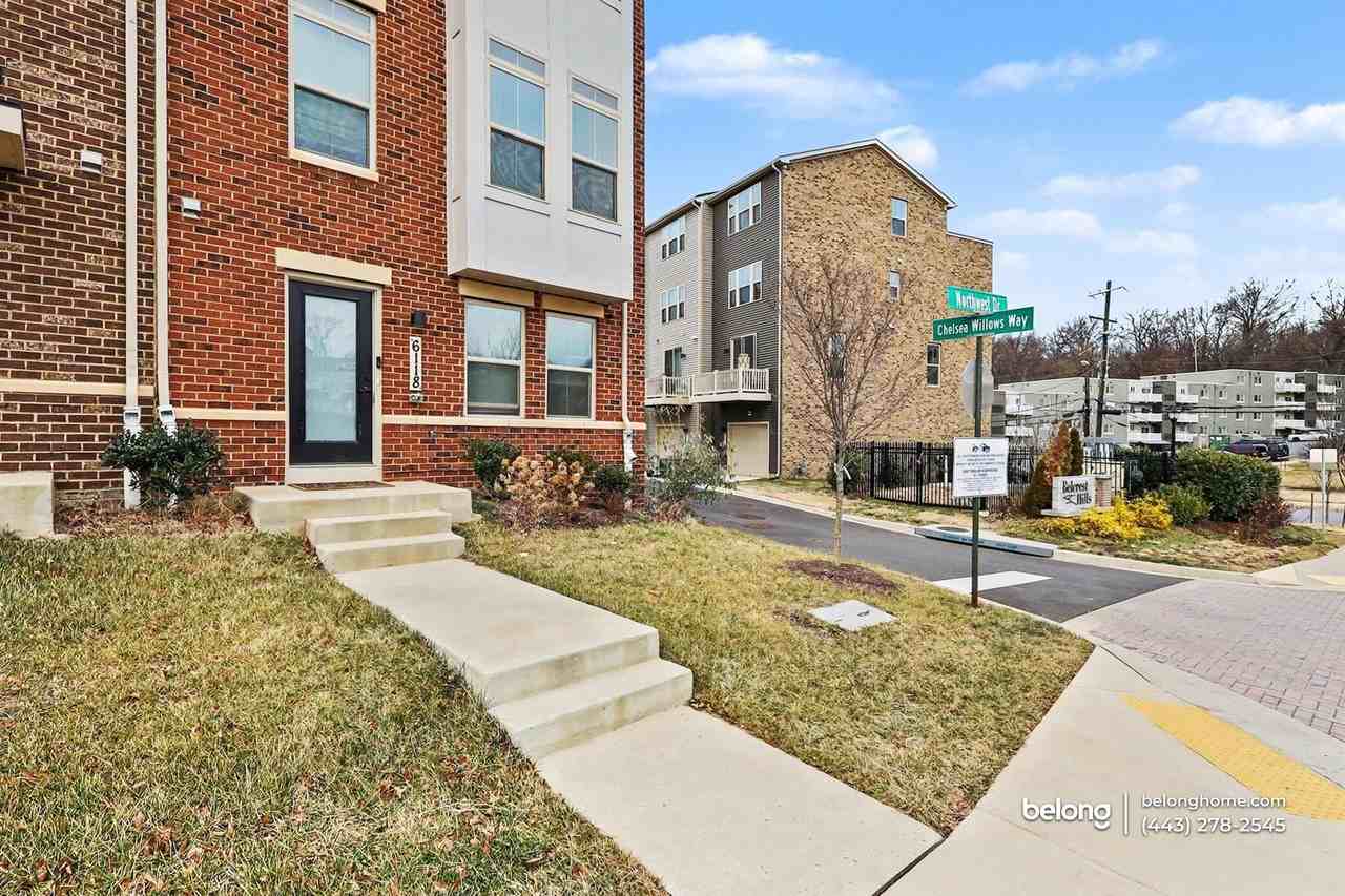 6118 Northwest Dr - Photo 2 of 26