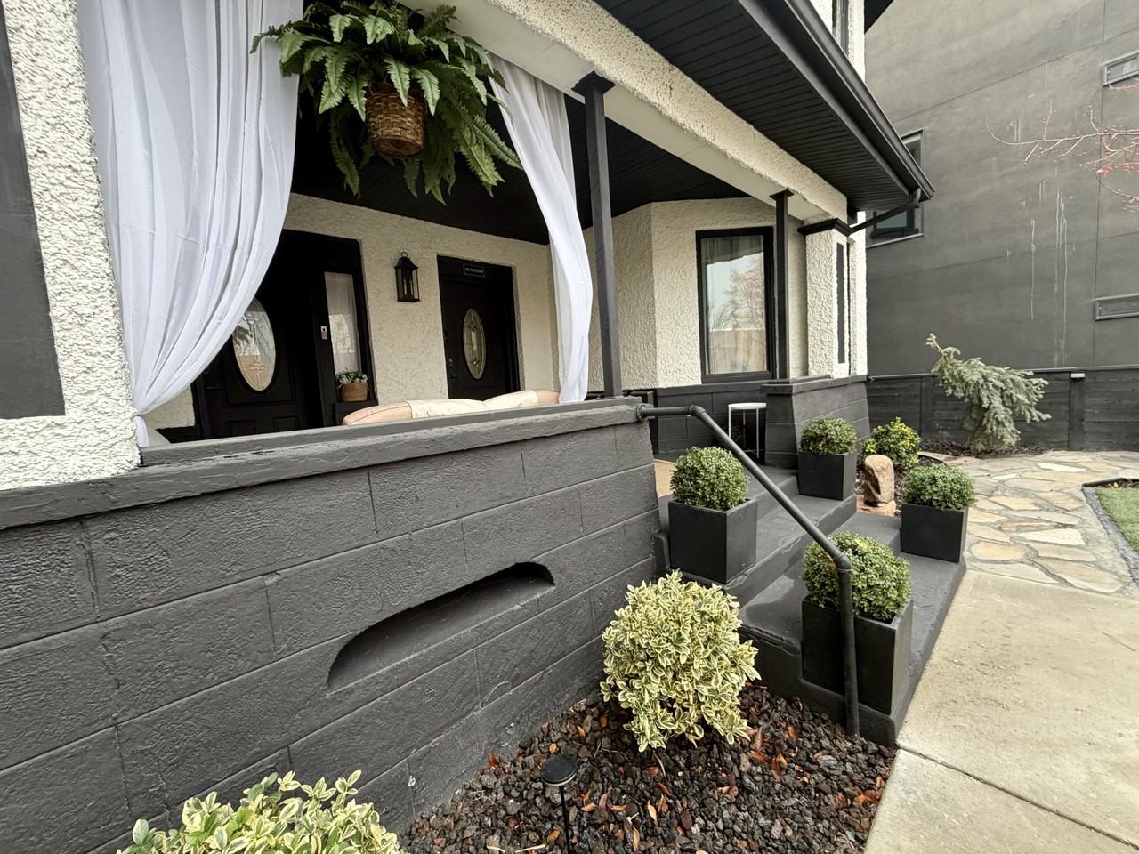 840 S West Temple - Photo 3 of 50