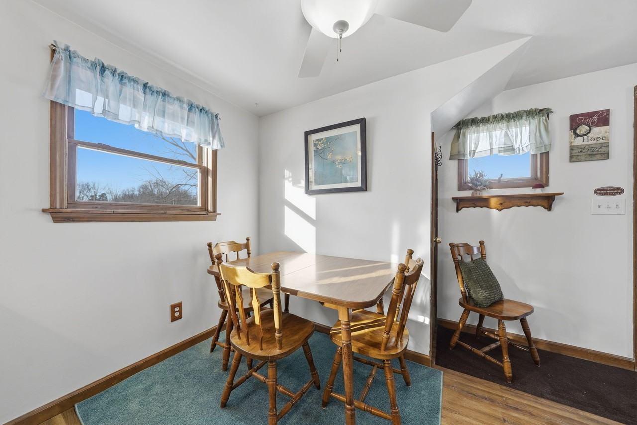 56 Klaum Ave - Photo 5 of 38