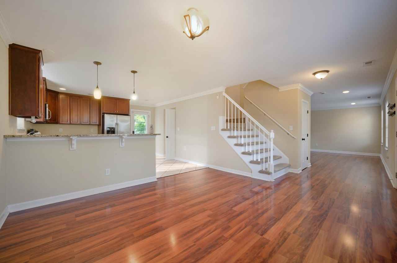 2937 Lens Ave - Photo 4 of 24