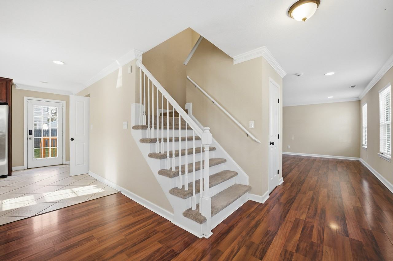 2937 Lens Ave - Photo 7 of 24