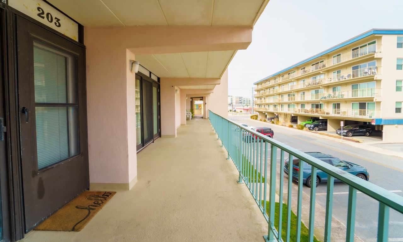 13 44th St Unit 206 #206 - Photo 5 of 12